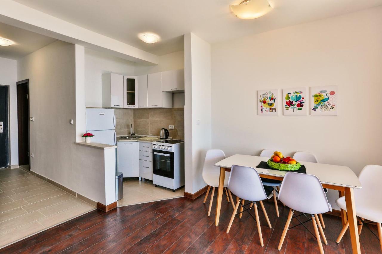 Apartmani Visum スヴェティ・ステファン エクステリア 写真