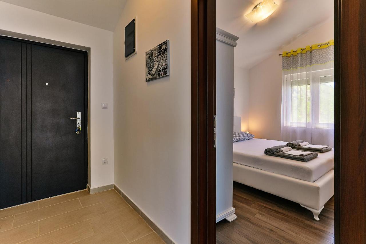 Apartmani Visum スヴェティ・ステファン エクステリア 写真