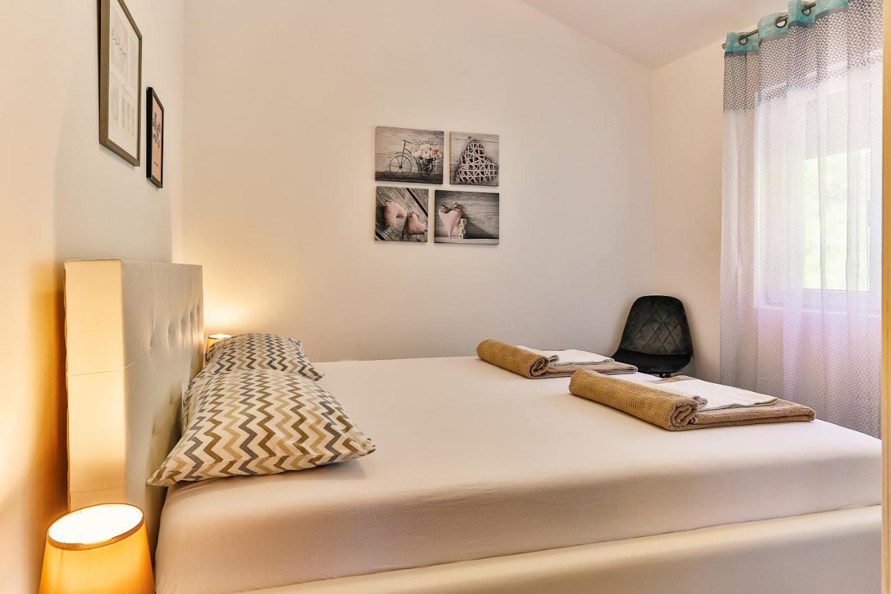 Apartmani Visum スヴェティ・ステファン エクステリア 写真